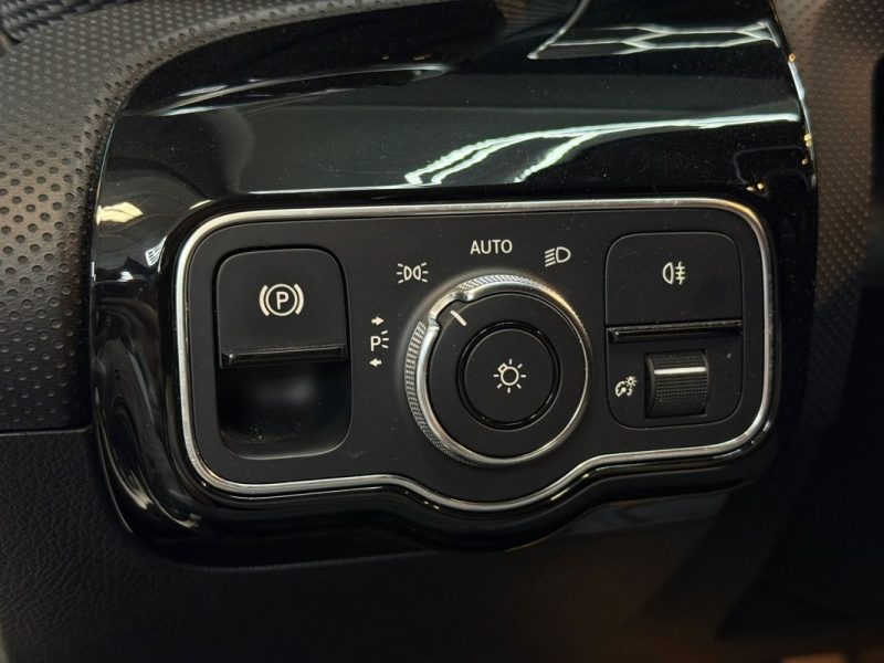 MERCEDES-BENZ CLASSE A Business Line 180 1.3 Ti 136cv