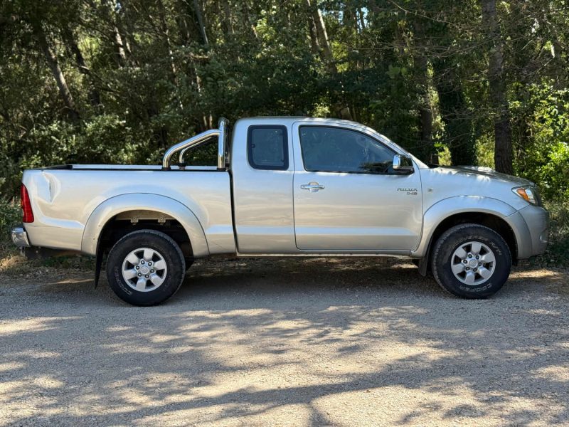 TOYOTA HILUX 2.5 D4D 120 4X4 GX 