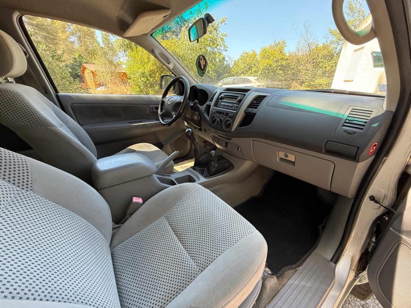 TOYOTA HILUX 2.5 D4D 120 4X4 GX 