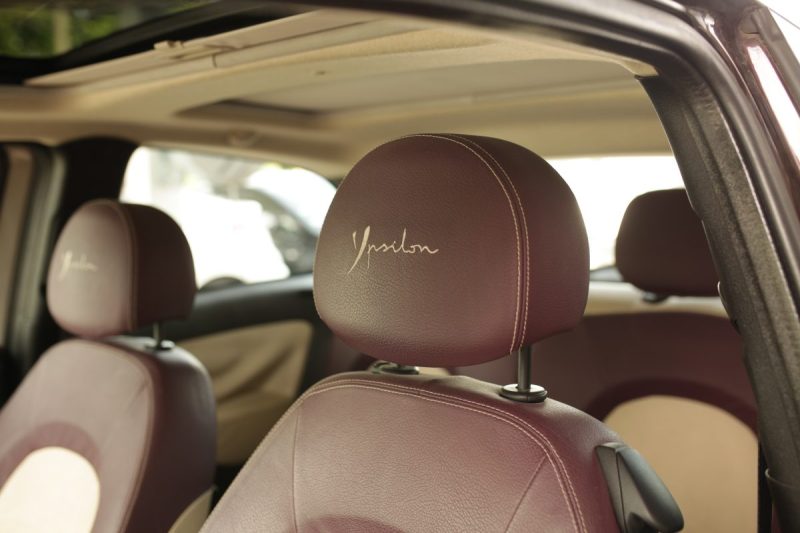 LANCIA YPSILON 1.4 16V PLATINO BOITE AUTOMATIQUE  