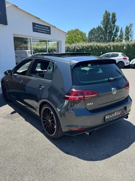 VOLKSWAGEN  GOLF 7 GTI PERFORMANCE 230CV BVM / Toit Ouvrant / Carnet VW 