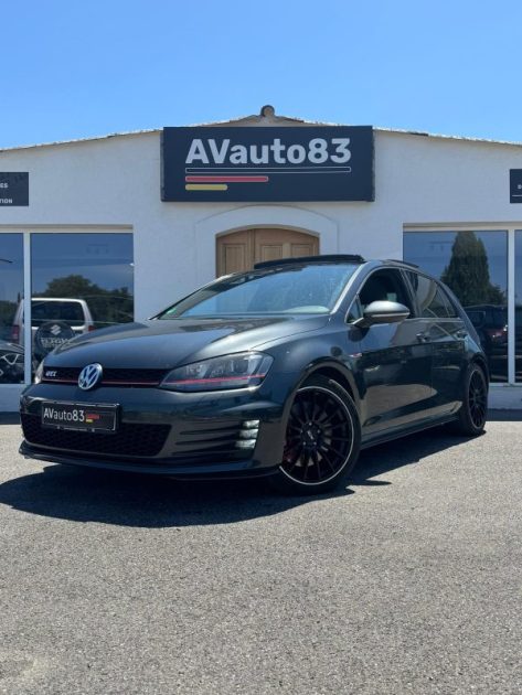 VOLKSWAGEN  GOLF 7 GTI PERFORMANCE 230CV BVM / Toit Ouvrant / Carnet VW 