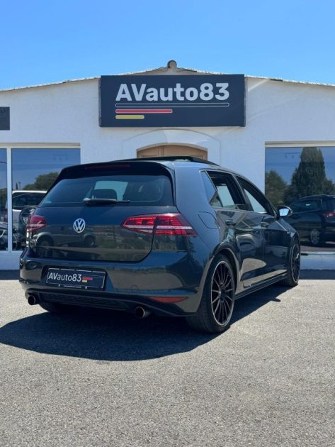 VOLKSWAGEN  GOLF 7 GTI PERFORMANCE 230CV BVM / Toit Ouvrant / Carnet VW 