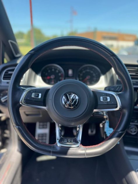 VOLKSWAGEN  GOLF 7 GTI PERFORMANCE 230CV BVM / Toit Ouvrant / Carnet VW 
