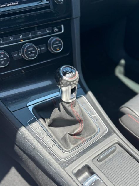 VOLKSWAGEN  GOLF 7 GTI PERFORMANCE 230CV BVM / Toit Ouvrant / Carnet VW 