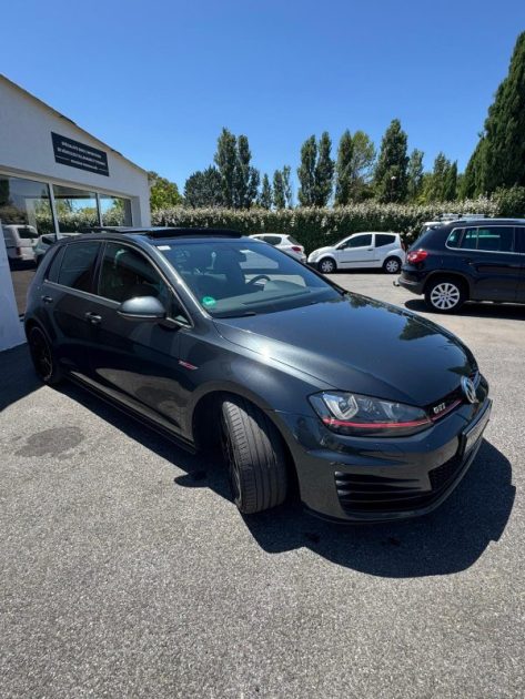 VOLKSWAGEN  GOLF 7 GTI PERFORMANCE 230CV BVM / Toit Ouvrant / Carnet VW 