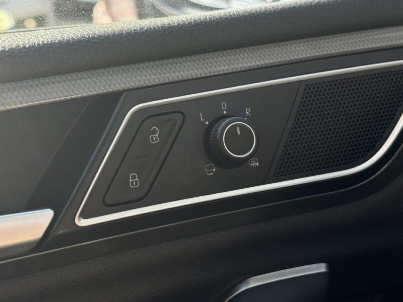 VOLKSWAGEN GOLF VII SPORTSVAN 1.0 TSI 110ch DSG7 Connect - Suivi Entretien Complet