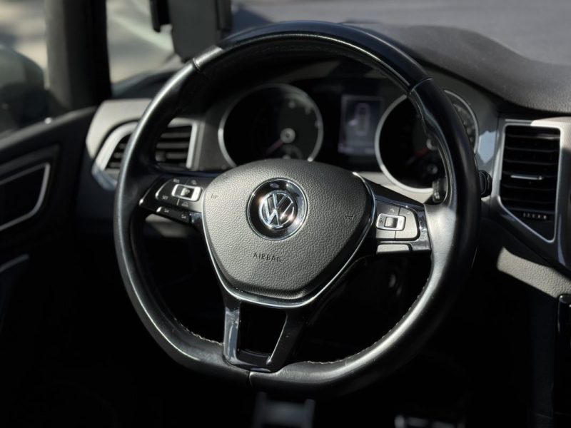 VOLKSWAGEN GOLF VII SPORTSVAN 1.0 TSI 110ch DSG7 Connect - Suivi Entretien Complet