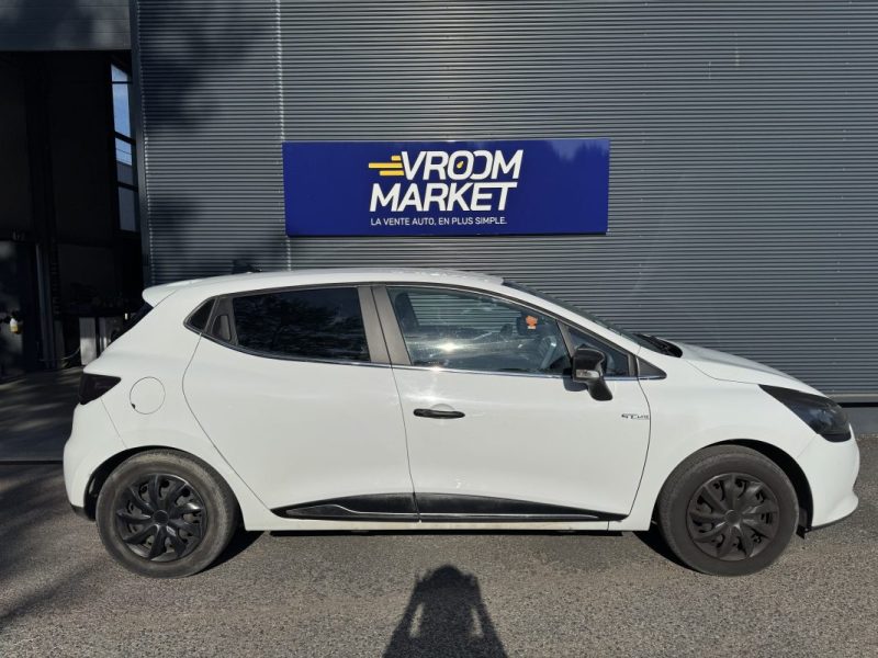 RENAULT CLIO 1.5 dCi 75ch Business - Distribution Ok