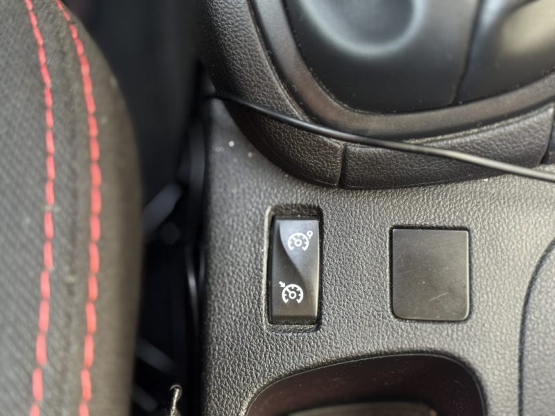 RENAULT CLIO 1.5 dCi 75ch Business - Distribution Ok