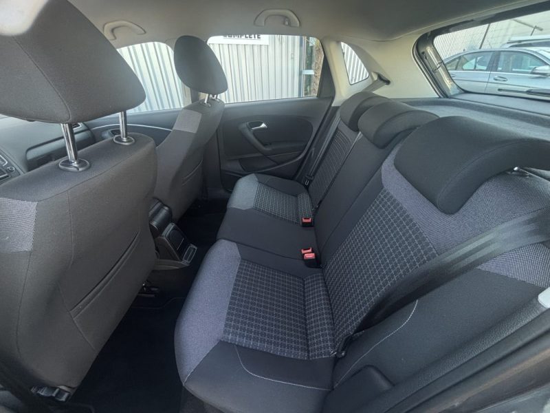 VOLKSWAGEN POLO 2014