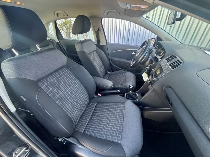 VOLKSWAGEN POLO 2014