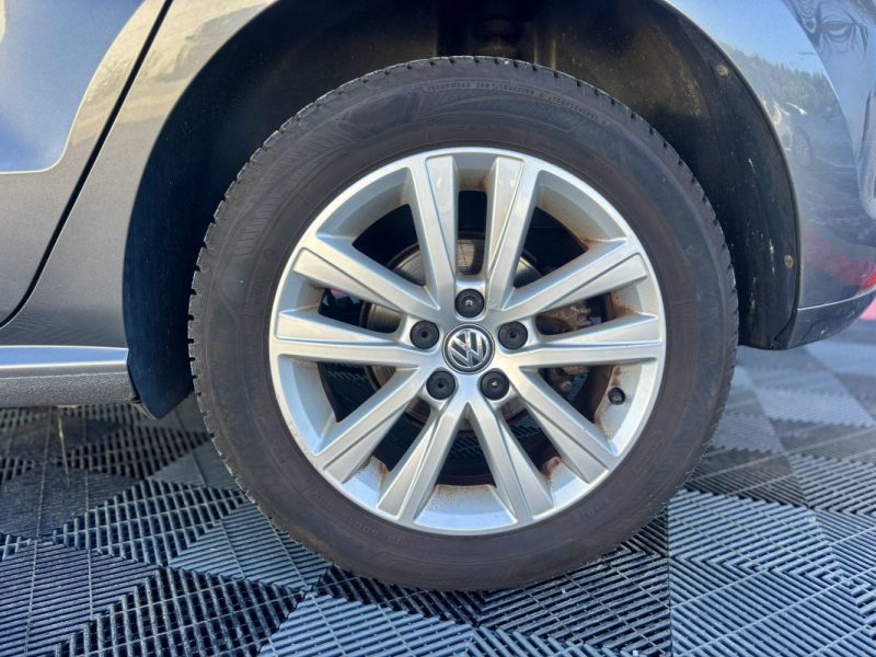 VOLKSWAGEN POLO 2014