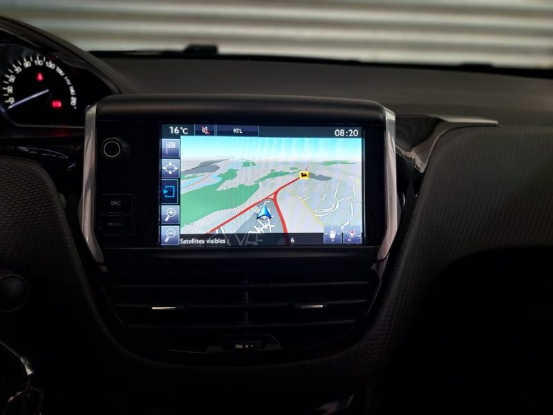 PEUGEOT 2008 1.6 BlueHDi 120ch Urban Cross //SUIVIE DISPONIBLE/