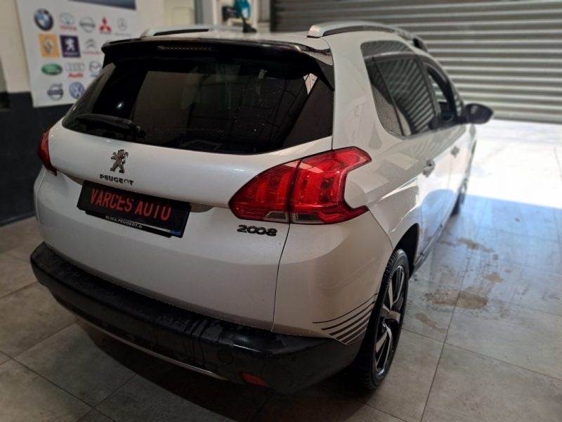 PEUGEOT 2008 1.6 BlueHDi 120ch Urban Cross //SUIVIE DISPONIBLE/