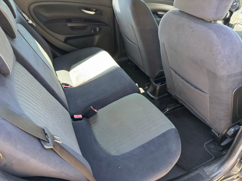 FIAT Grande Punto 1.4 T-Jet 120 Dynamic - Clim / Régulateur / Usb / Révisée & Garantie 6 mois.