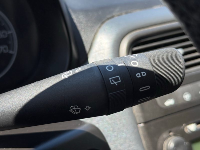 FIAT Grande Punto 1.4 T-Jet 120 Dynamic - Clim / Régulateur / Usb / Révisée & Garantie 6 mois.