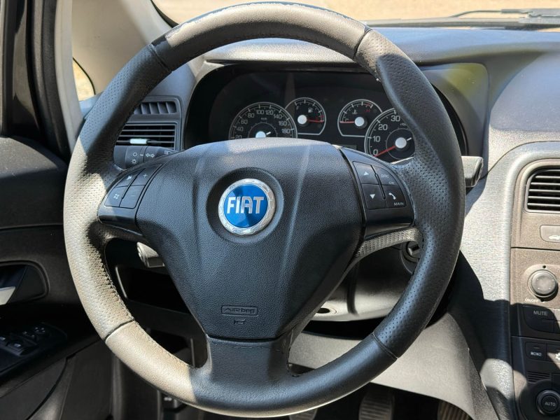 FIAT Grande Punto 1.4 T-Jet 120 Dynamic - Clim / Régulateur / Usb / Révisée & Garantie 6 mois.