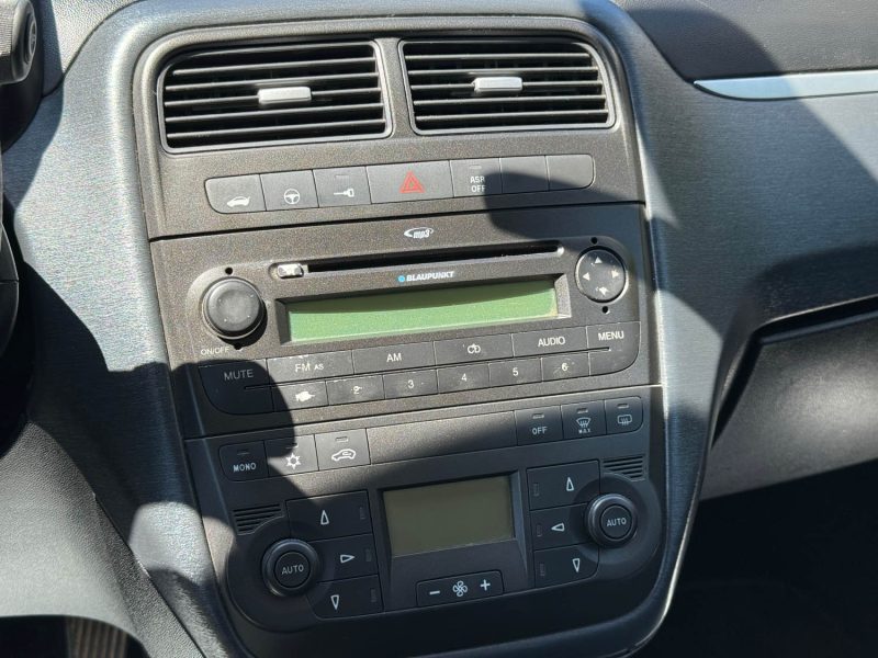 FIAT Grande Punto 1.4 T-Jet 120 Dynamic - Clim / Régulateur / Usb / Révisée & Garantie 6 mois.