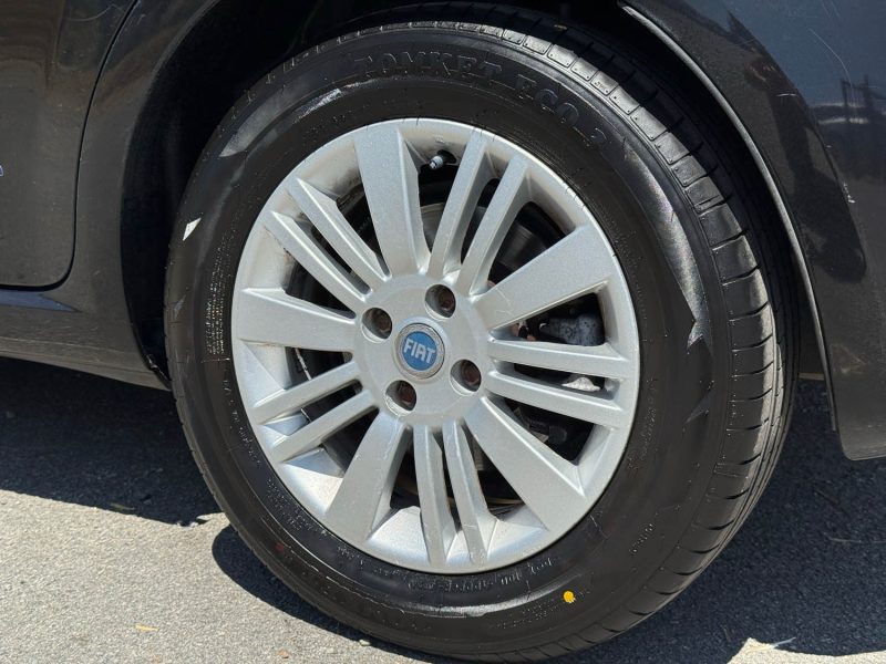 FIAT Grande Punto 1.4 T-Jet 120 Dynamic - Clim / Régulateur / Usb / Révisée & Garantie 6 mois.