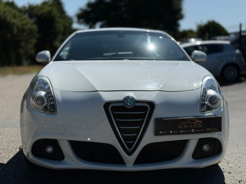 ALFA ROMEO Giulietta 1.6 JTDm 105 ch S&S Distinctive - Radar Ar/Clim / Régulateur / Garantie 6 Mois.