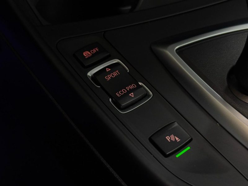 BMW SERIE 2 (F22) Coupé 218i 1.5 i Steptronic 136 cv 