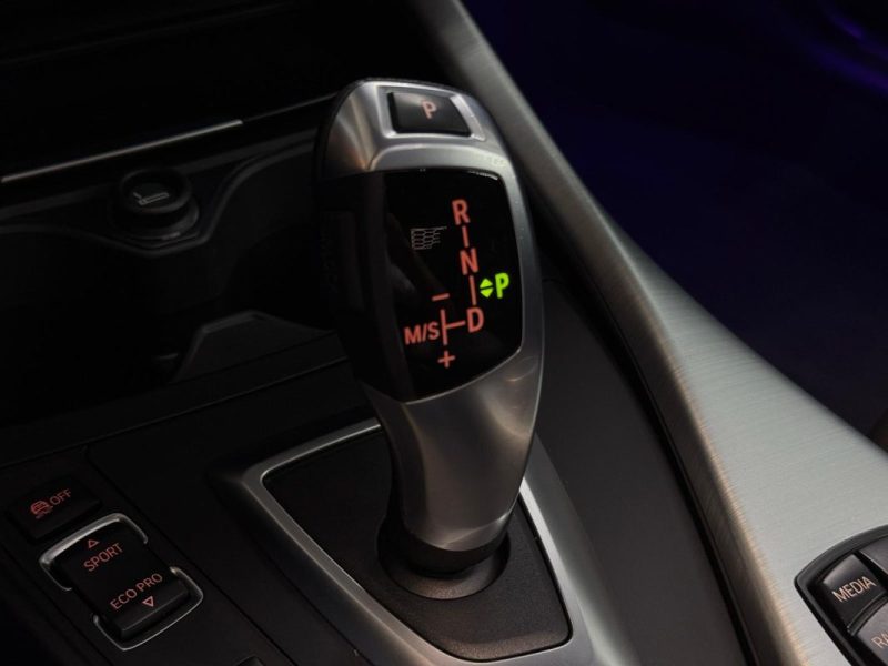 BMW SERIE 2 (F22) Coupé 218i 1.5 i Steptronic 136 cv 