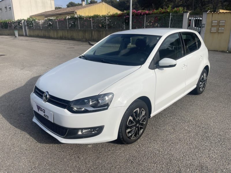 VOLKSWAGEN POLO 2015