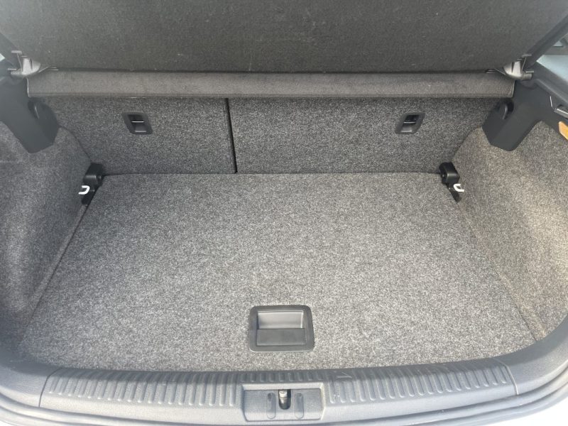 VOLKSWAGEN POLO 2015