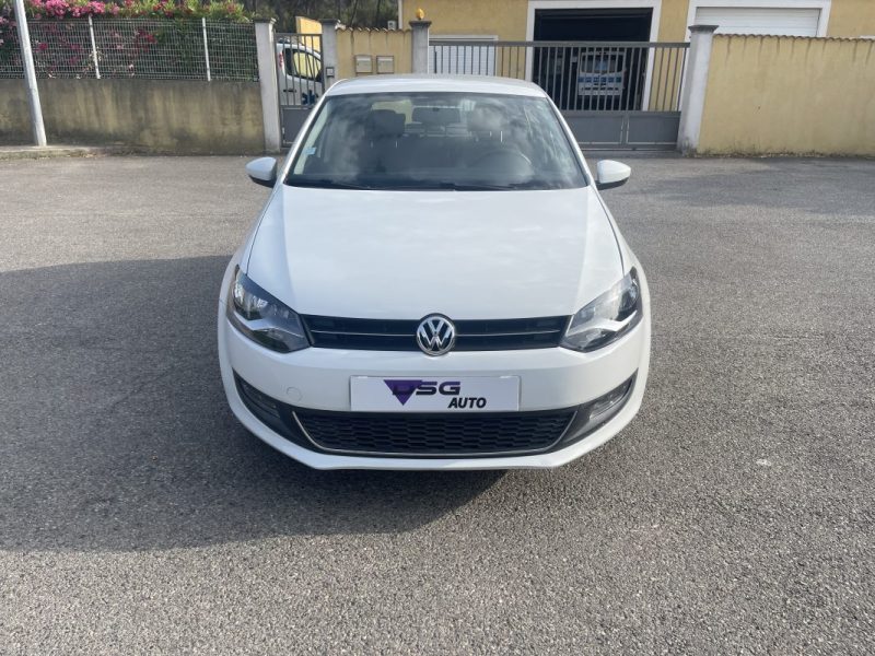 VOLKSWAGEN POLO 2015