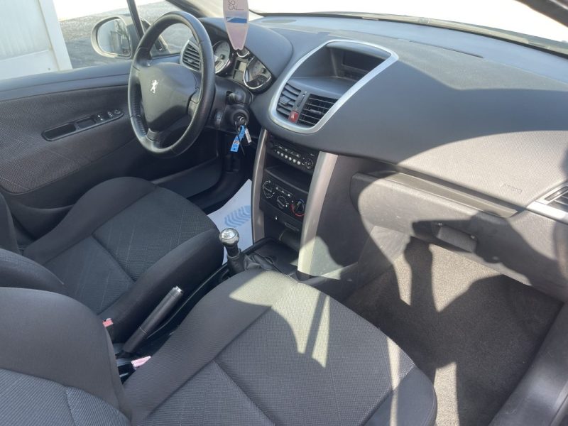 PEUGEOT 207 2008
