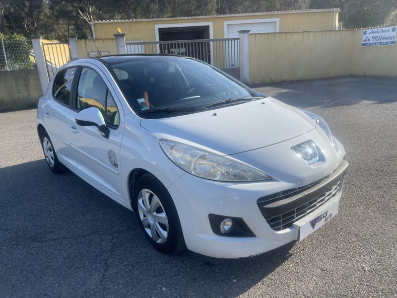 PEUGEOT 207 2010
