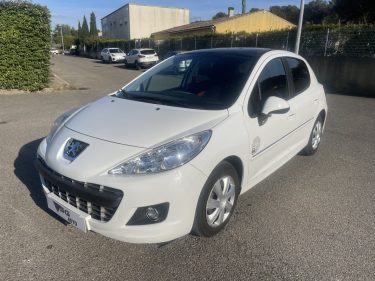 PEUGEOT 207 2010