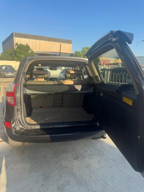 TOYOTA RAV 4 III 2011