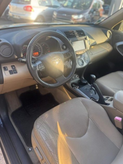 TOYOTA RAV 4 III 2011