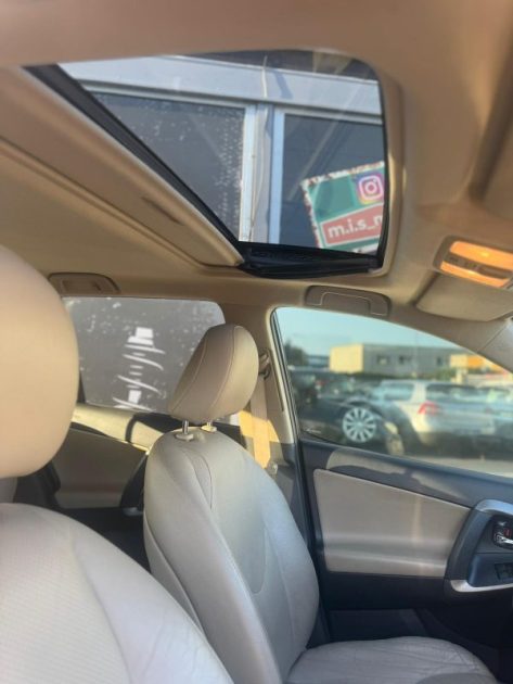 TOYOTA RAV 4 III 2011