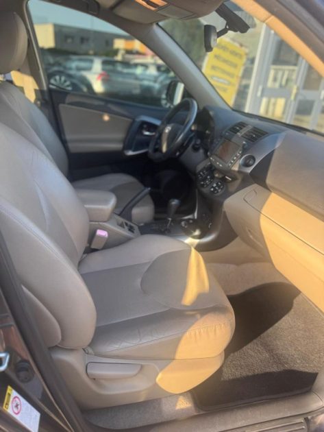 TOYOTA RAV 4 III 2011