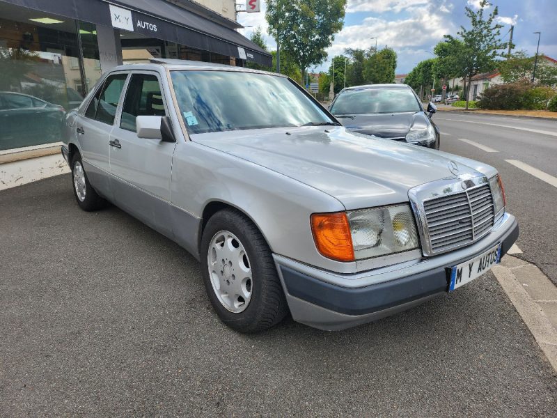 MERCEDES-BENZ 250D W124