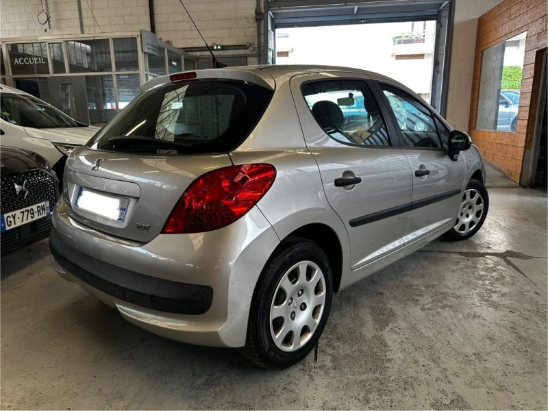 PEUGEOT 207 HDI 70 EXECUTIVE