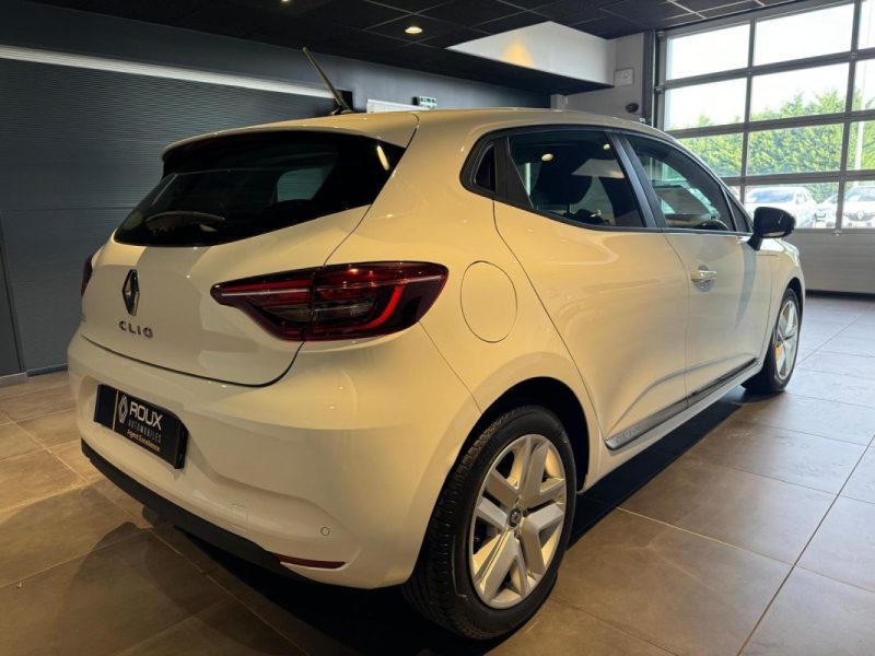 RENAULT CLIO 2022