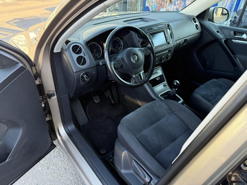 VOLKSWAGEN TIGUAN 2015