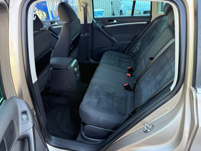 VOLKSWAGEN TIGUAN 2015