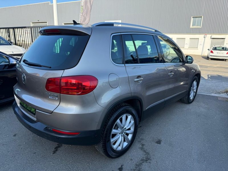 VOLKSWAGEN TIGUAN 2015