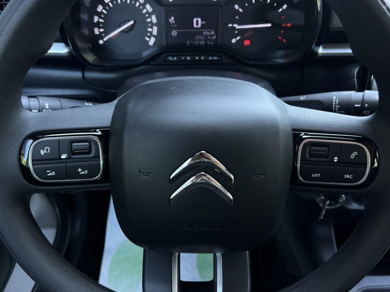 CITROEN C3 III PHASE 2 FINITION PLUS 1.2 110 Cv APPLE CARPLAY & ANDROID 11 200 Kms - GARANTIE 1 AN