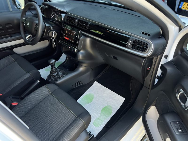 CITROEN C3 III PHASE 2 FINITION PLUS 1.2 110 Cv APPLE CARPLAY & ANDROID 11 200 Kms - GARANTIE 1 AN