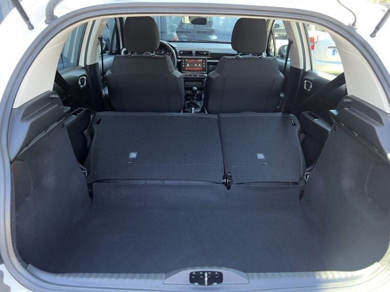 CITROEN C3 III PHASE 2 FINITION PLUS 1.2 110 Cv APPLE CARPLAY & ANDROID 11 200 Kms - GARANTIE 1 AN