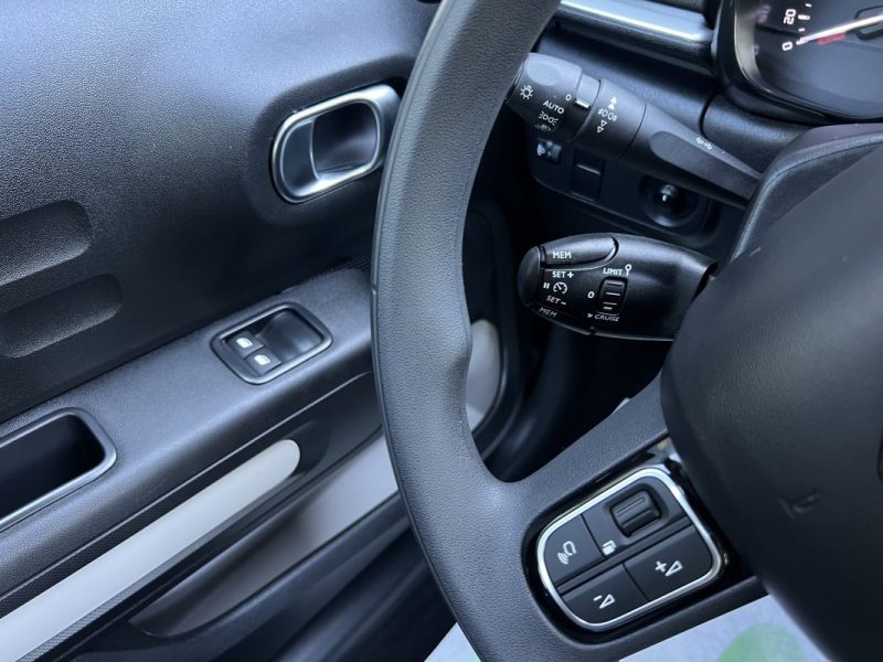 CITROEN C3 III PHASE 2 FINITION PLUS 1.2 110 Cv APPLE CARPLAY & ANDROID 11 200 Kms - GARANTIE 1 AN