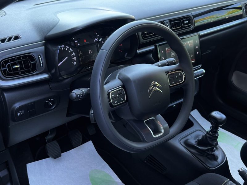 CITROEN C3 III PHASE 2 FINITION PLUS 1.2 110 Cv APPLE CARPLAY & ANDROID 11 200 Kms - GARANTIE 1 AN
