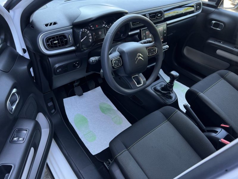 CITROEN C3 III PHASE 2 FINITION PLUS 1.2 110 Cv APPLE CARPLAY & ANDROID 11 200 Kms - GARANTIE 1 AN