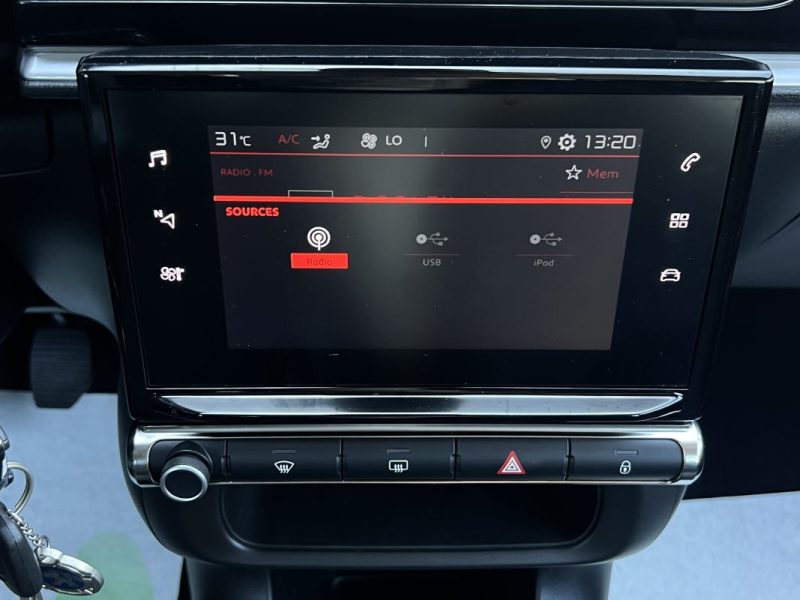 CITROEN C3 III PHASE 2 FINITION PLUS 1.2 110 Cv APPLE CARPLAY & ANDROID 11 200 Kms - GARANTIE 1 AN